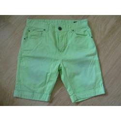 SALE !! OUTFITTERS NATION maat S, groene short/katoenen broe