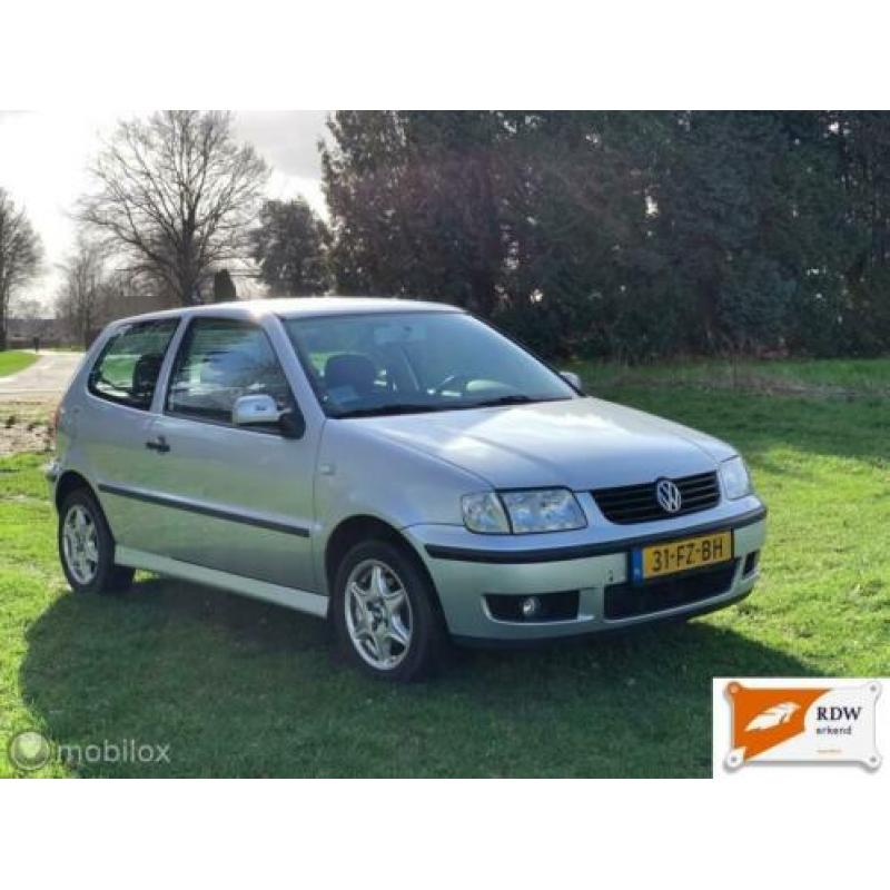 Volkswagen Polo 1.4-16V Comfortline INRUILKOOPJE/NAP/ELECKTR