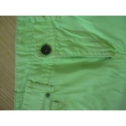 SALE !! OUTFITTERS NATION maat S, groene short/katoenen broe