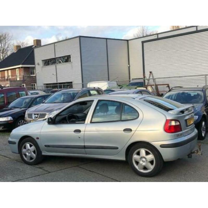 Renault Mégane 1.6-16V RXi 5-Deurs/Airco/LMV (bj 2000)