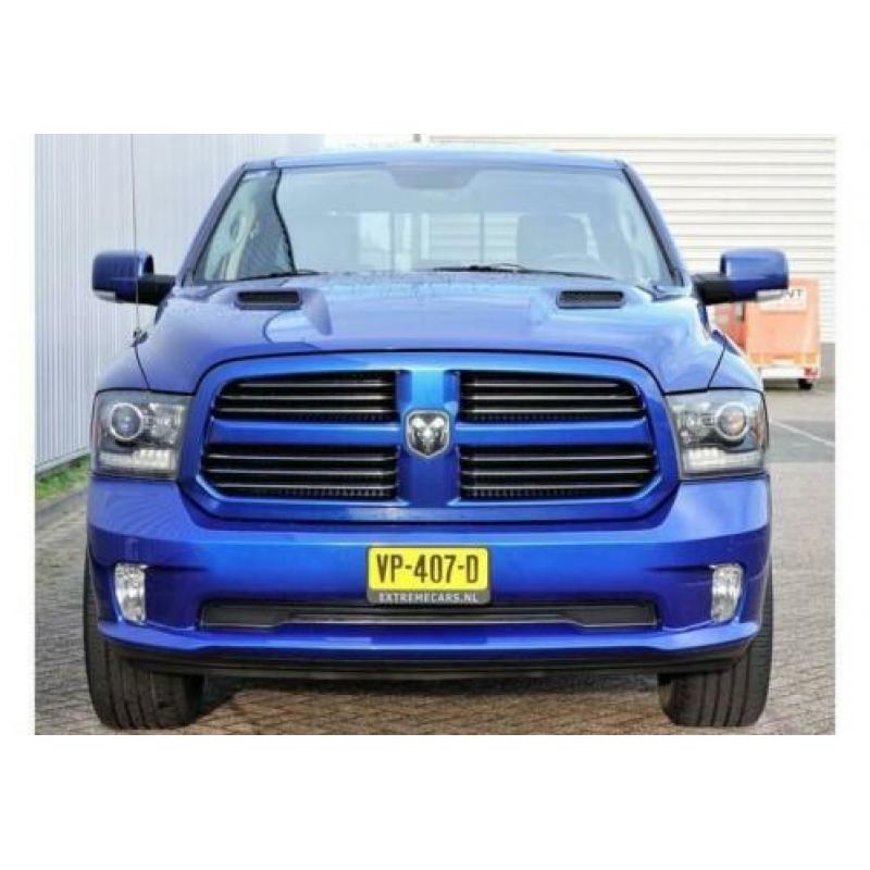 Dodge Ram Pick Up 1500 4x4 Crew Cab Sport