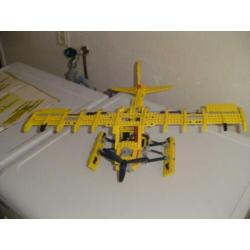 lego technic Set 8855-1: Prop Plane de set is met boekje b