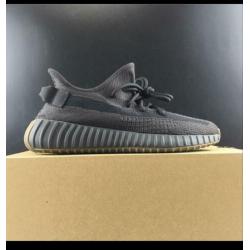 Yeezy boost 350 v2 cinder black