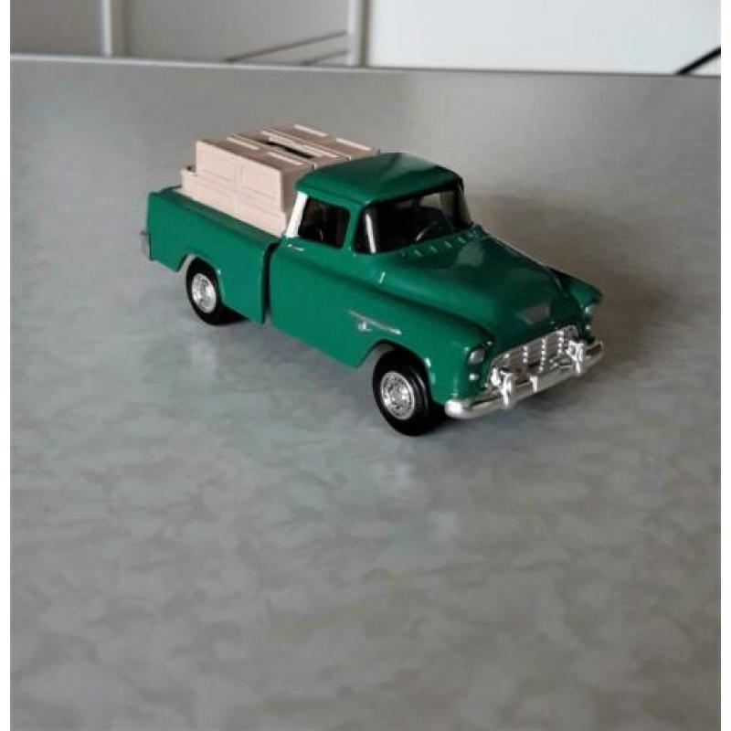 Chevy Cameo Pickup in ovp 1/43