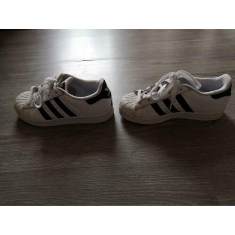 Adidas Superstar maat 30