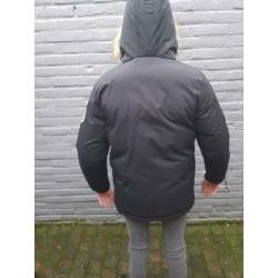 Kinderjas zwart van canada goose maat 152/158 te koop