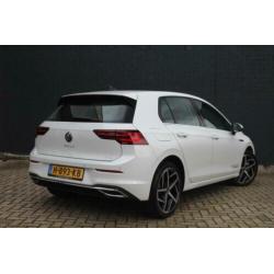 Volkswagen Golf 1.5 eTSI 150PK DSG 1st Edition l Navigatie D