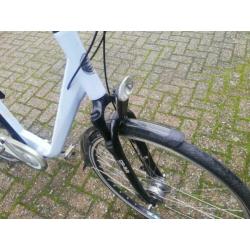 IZGS TREK L 300 DAMESFIETS met lage instap