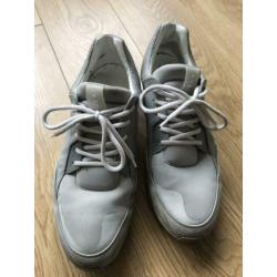 ETQ size 43