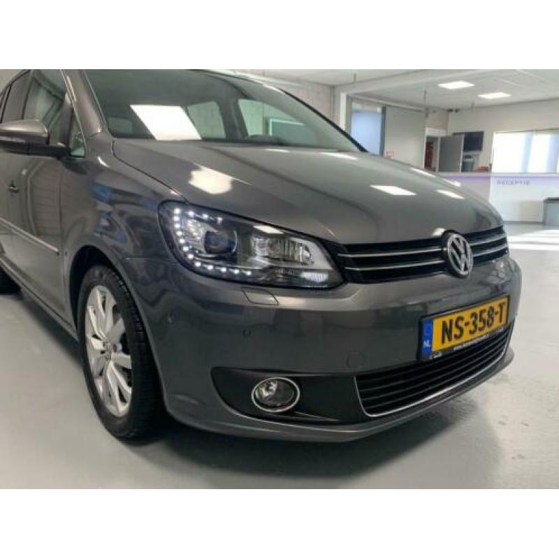 Volkswagen Touran 2.0 TDI Highline 170PK DSG BOMVOLL NIEUWE