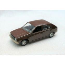 Solido France Renault 14. metallic bruin.