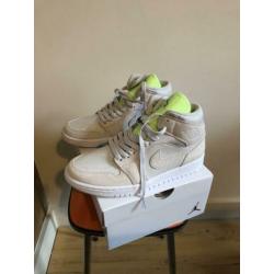 WMNS AIR JORDAN 1 MID vast grey ghost green US 9 | EUR 40.5