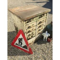 Stoere werkbank ladekast industrieel kookeiland super patina