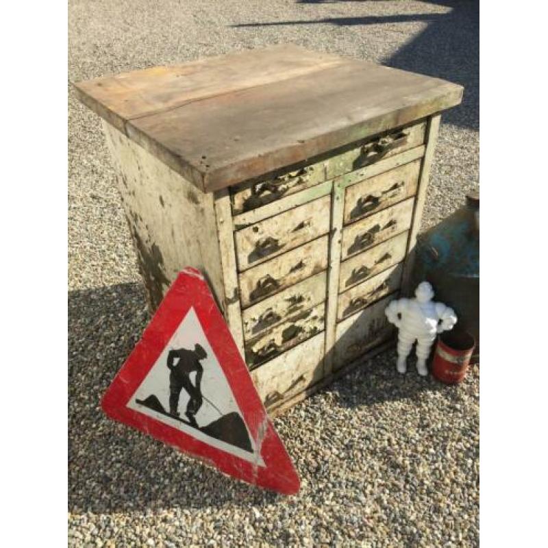 Stoere werkbank ladekast industrieel kookeiland super patina