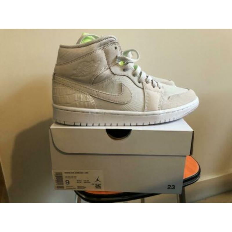 WMNS AIR JORDAN 1 MID vast grey ghost green US 9 | EUR 40.5