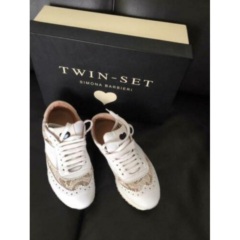 Prachtige Twinset, Simons Barbieri, witte sneakers maat 36