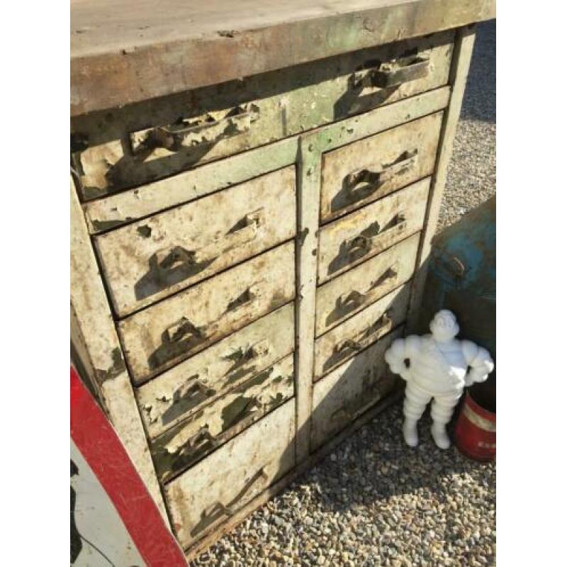 Stoere werkbank ladekast industrieel kookeiland super patina