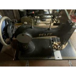 Pfaff 11 naaimachine meubel