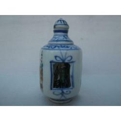 Antiek chinees porselein snuifflesje /snuff bottle.(6018#)