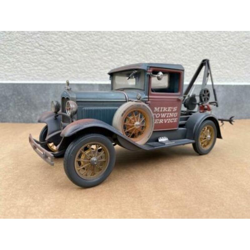 1:18 - Ford Tow Truck 1931