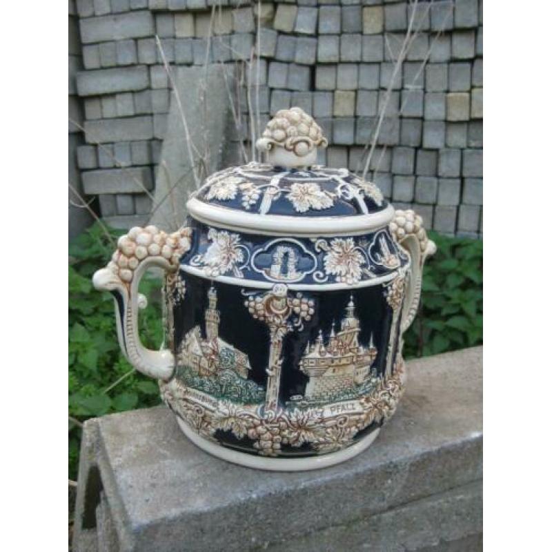 Mooie decoratieve duitse pot