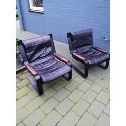 2 vintage scandinavische lederen fauteuils