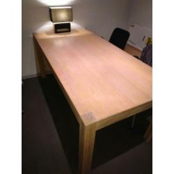 Massief houten eettafel