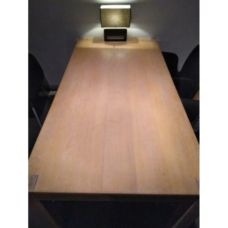 Massief houten eettafel