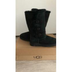 Zwarte UGGS origineel. Maat 37