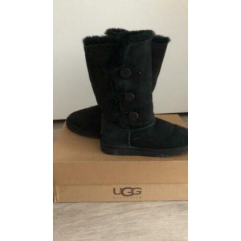 Zwarte UGGS origineel. Maat 37