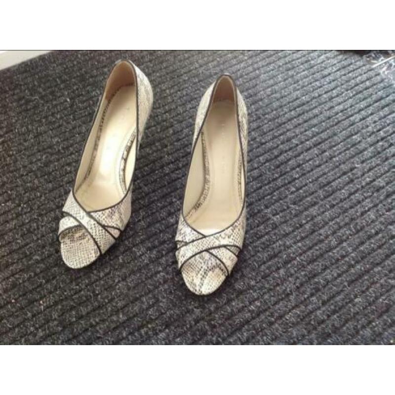 Nieuw Charles & Keith pumps maat 36 slangenprint