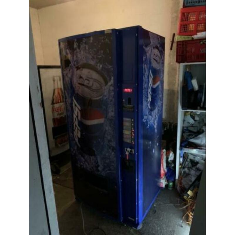 Pepsi,coca cola blikjes automaat frisdrank automaat