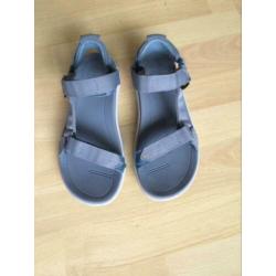 Teva lichtblauwe sandalen mt 37 izgs