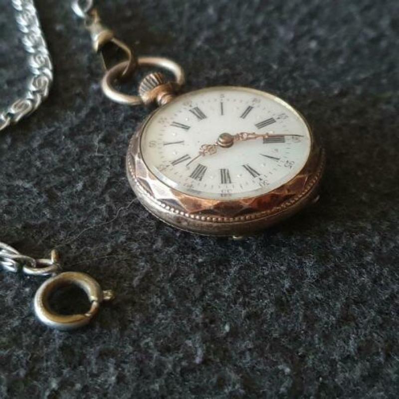 Zilveren dames zakhorloge met ketting - Duitsland