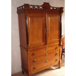 Klein 205cm eiken empire kabinet hekjeskabinet