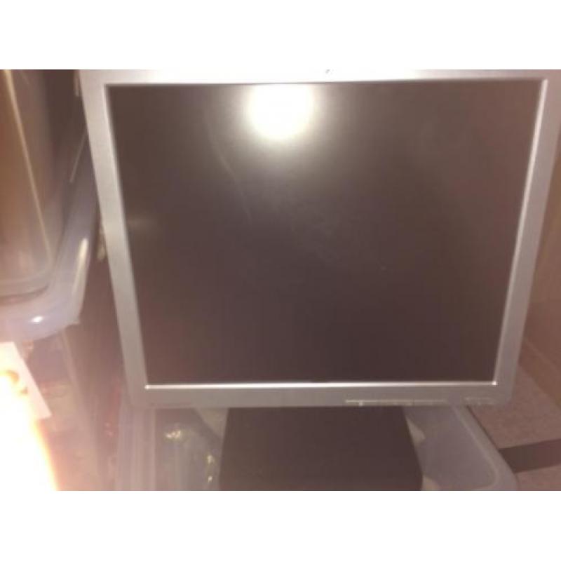 LCD 17 inch monitoren