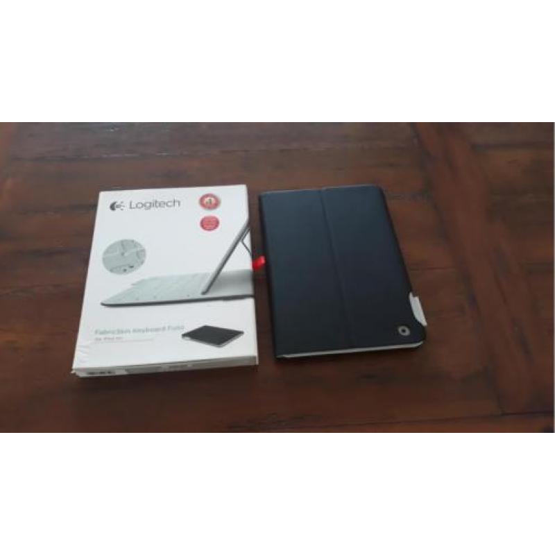 Logitech FabricSkin Keyboard Folio for iPad Air (i5)